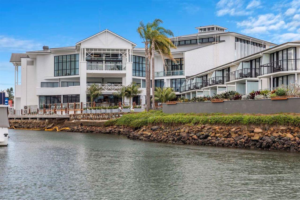 Отель Sails Port Macquarie By Rydges Экстерьер фото