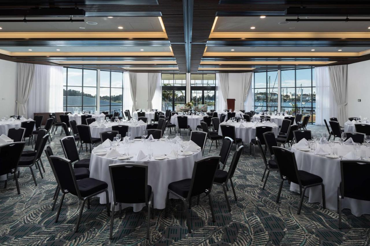 Отель Sails Port Macquarie By Rydges Экстерьер фото